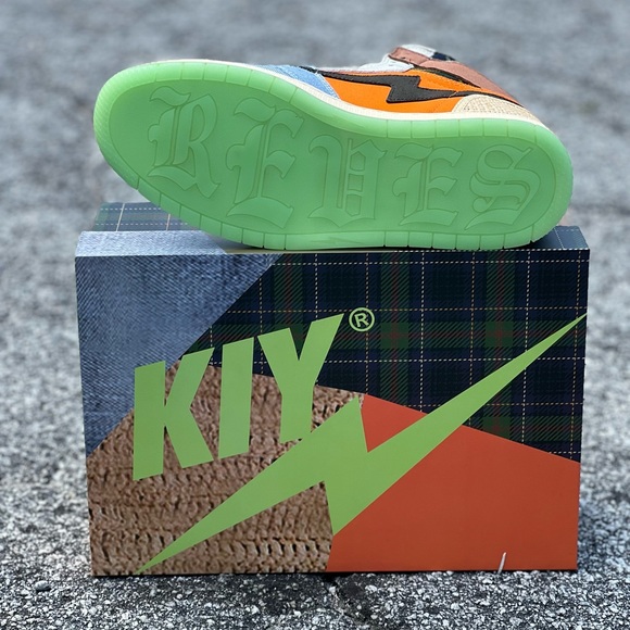 Clearance Sale..no offers.hurry before they are all gone. no joke this is real. - Picture 3 of 5